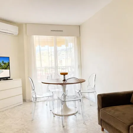 1 Min To Sea, Parking, Ac, Terrace, 15 Min Monaco 아파트 로퀴에브륀캡마르탱
