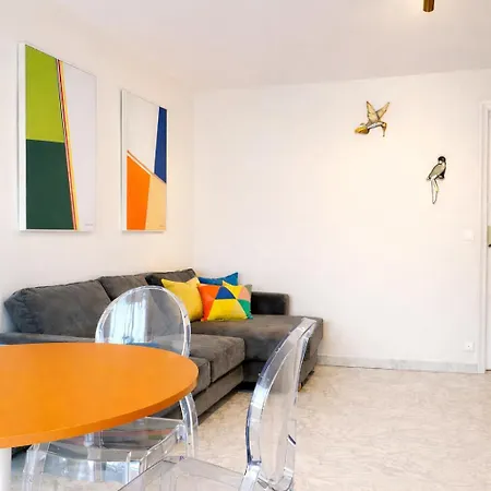 1 Min To Sea, Parking, Ac, Terrace, 15 Min Monaco *